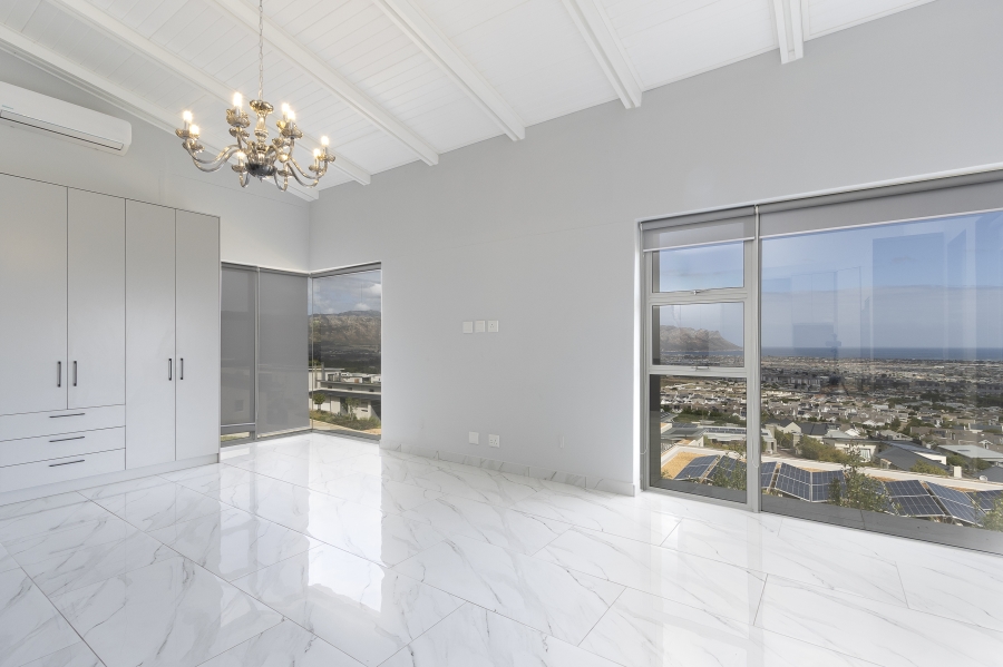 4 Bedroom Property for Sale in Fairhaven Country Estate Western Cape